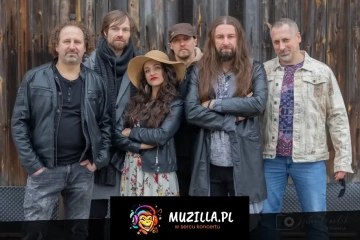 Łukasz Łyczkowski z zespołem