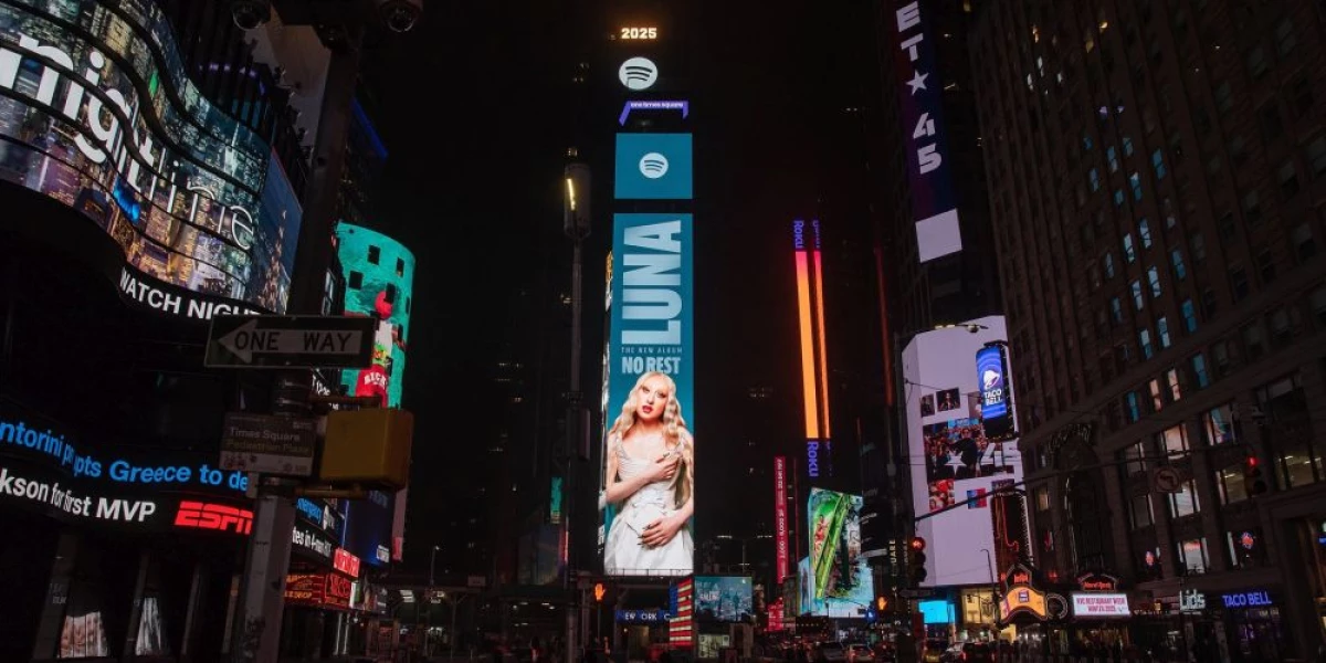 LUNA razem z Lady Gagą na Times Square
