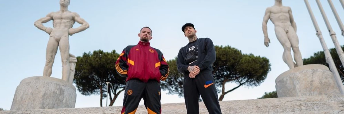 Ricci Tuzza w nowym singlu z udziałem wyjątkowego gościa oddaje hołd kulturze włoskiego calcio!