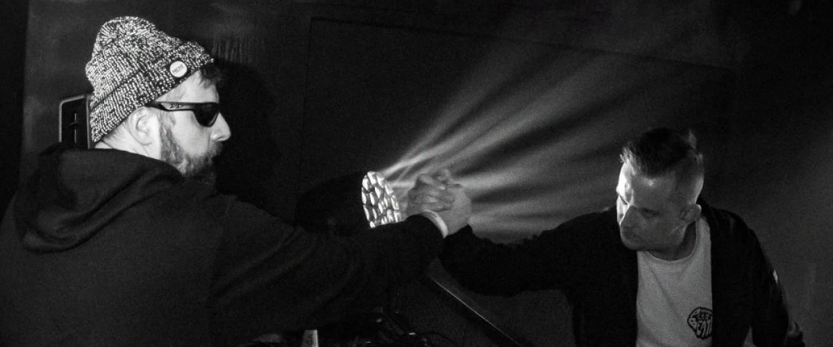 Expo 2000 i Matis łączą siły – podwójny singiel promuje fizyczne wydanie „ad hoc”