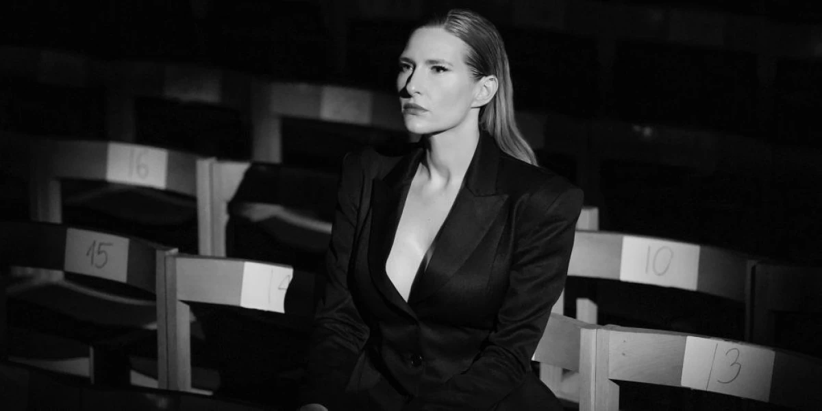 Maja Koman rozdarta między elektroniką a klasyką. Sprawdź nowy singiel i teledysk "Wrong Dream''