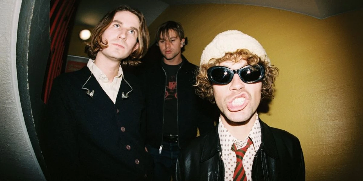 Zapnijcie pasy – nowy singiel i klip almost monday już tutaj są