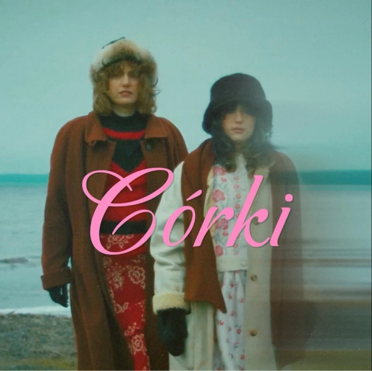 Córki – „Po drugiej stronie chmur”. Delikatność, przestrzeń i emocje w czystej postaci