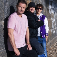 Pamiętacie "Kolorowe sny"? Powraca legendarny boysband JUST 5 