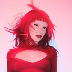Sophie and the Giants wkracza w nowy rok singlem „Red Light”