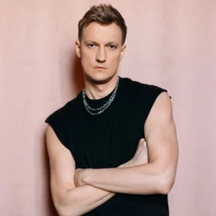 Krys Day prezentuje solowy singiel „Letni romans” – taneczny pop o wakacyjnej przygodzie