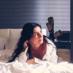 Serafine powraca z nowym singlem „5:02”