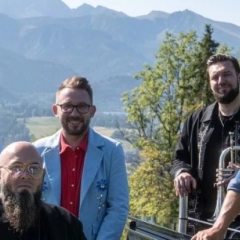 Enej i Sebastian Karpiel-Bułecka w emocjonalnej balladzie