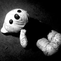 Nie nostalgia, lecz deklaracja. „Wciąż mamy moc” pokazuje, że Szymon Wydra & Carpe Diem wciąż wierzą w siłę prostych słów